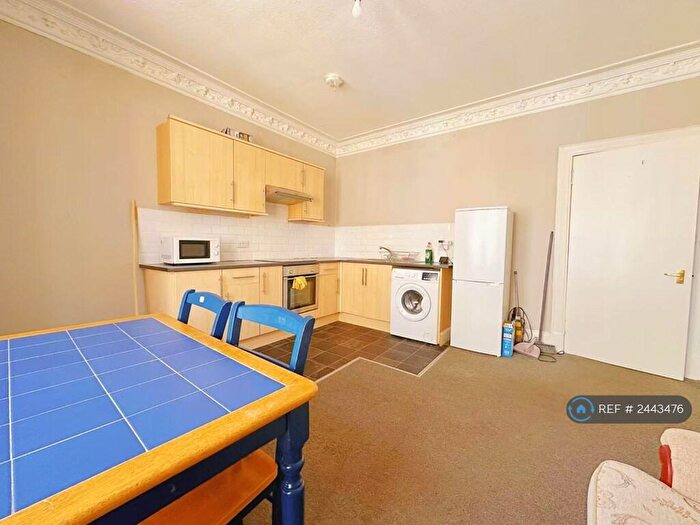 3 Bedroom Flat To Rent In Forester Street, Dundee, DD1