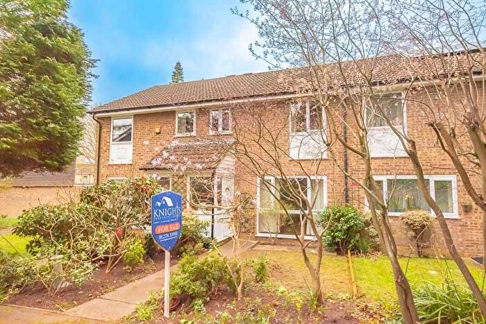 3 Bedroom Terraced House For Sale In Longlands Way, Camberley, GU15