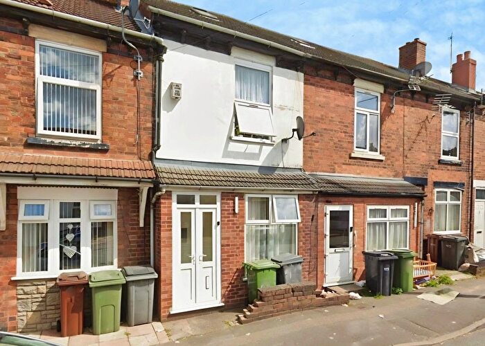 2 Bedroom Terraced House To Rent In Woden Road, Wolverhampton, WV10