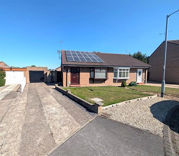 2 Bedroom Bungalow To Rent In St. Quintins Close, Hull, HU9