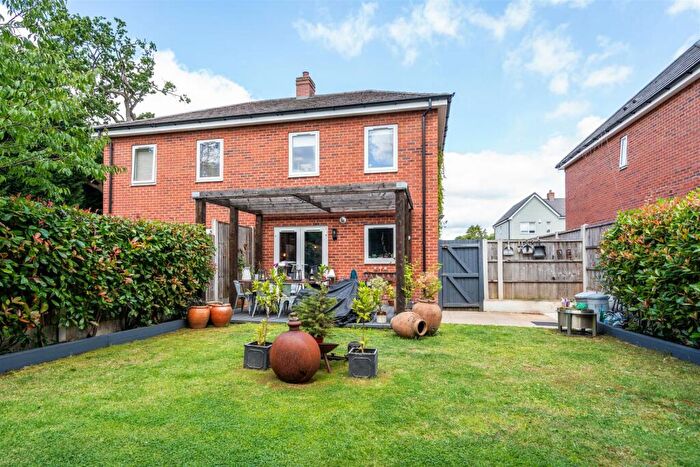 3 Bedroom Semi-Detached House For Sale In Webb Grove, Hockley Heath, Solihull, B94