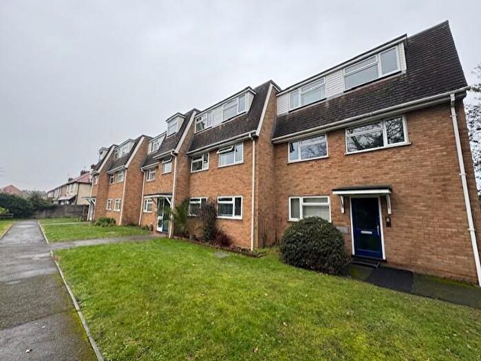 2 Bedroom Apartment To Rent In Taplow, Berkshire, SL6