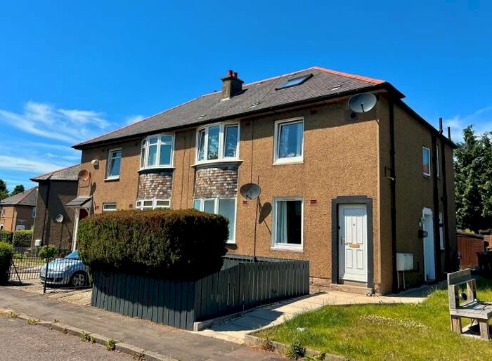 2 Bedroom Flat To Rent In Carrick Knowe Grove, Edinburgh, EH12