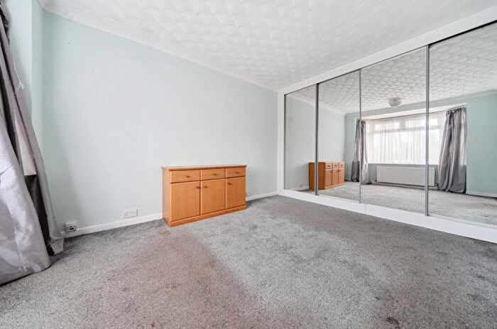 2 Bedroom Bungalow For Sale In Shelley Road, Thornhill Park, Southampton, Hampshire, SO19