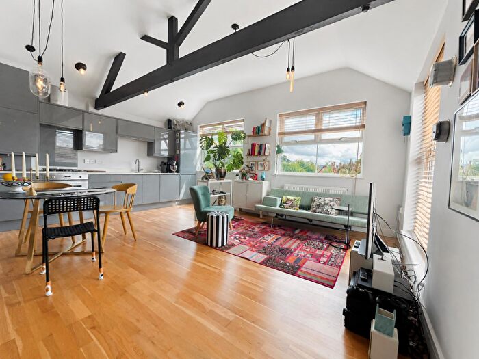2 Bedroom Apartment For Sale In Stockley Street, Abington, Northampton, NN1