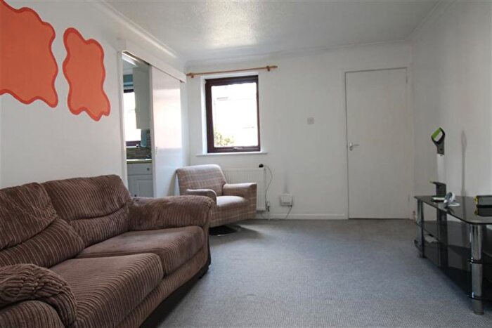 1 Bedroom Flat To Rent In Trinity Court, Fish Street, HU1