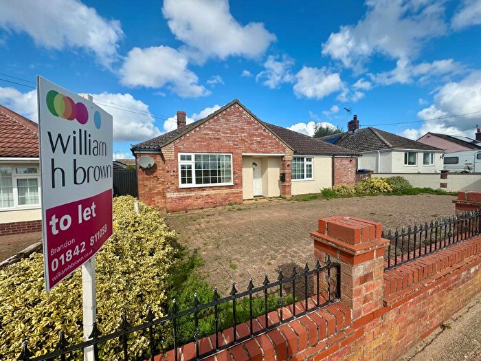 4 Bedroom Chalet To Rent In Broom Road, Lakenheath, Brandon, IP27