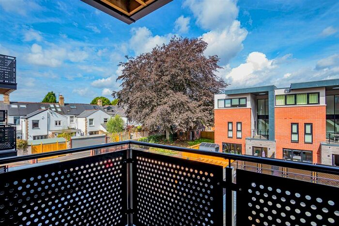 1 Bedroom Flat To Rent In Cathedral Road, Cardiff, CF11