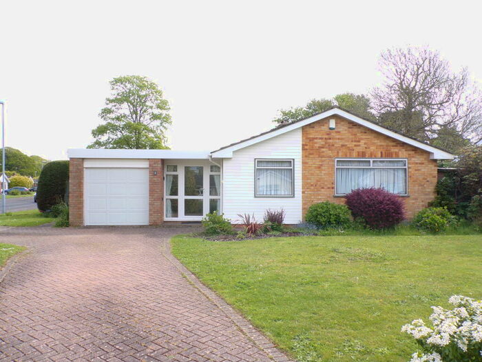 2 Bedroom Detached Bungalow To Rent In Highcliffe, BH23