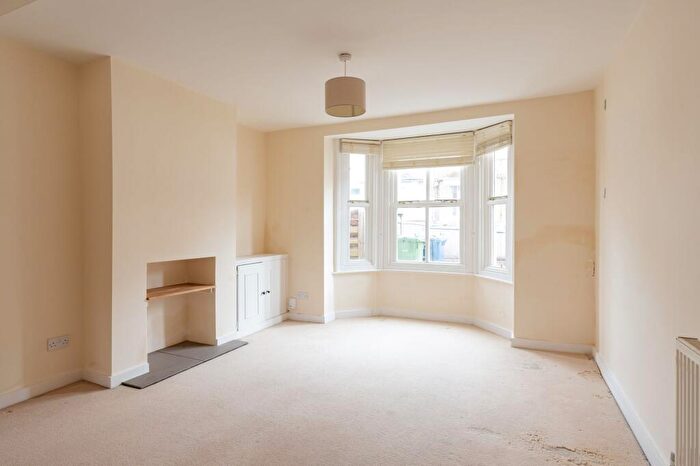 3 Bedroom Terraced House For Sale In Henley Street, Oxford, OX4
