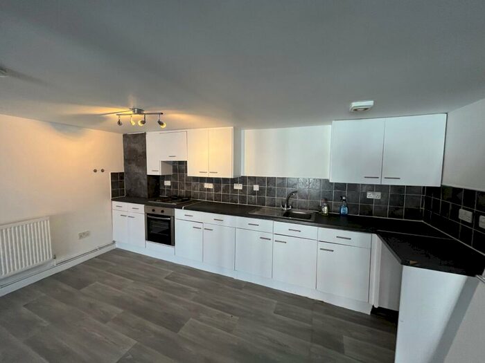 1 Bedroom Flat To Rent In Market Place, Hinckley, LE10