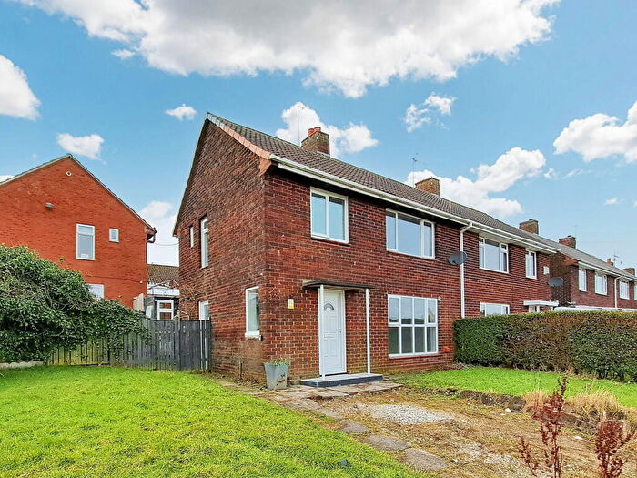 3 Bedroom Semi Detached House For Sale In Springfield Road, Biddulph, Stoke-on-trent, ST8