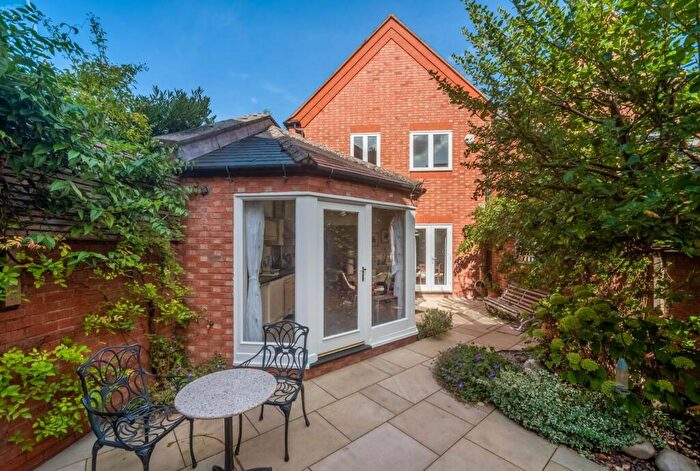 3 Bedroom End Of Terrace House For Sale In Mansell Street, Stratford-upon-Avon, CV37