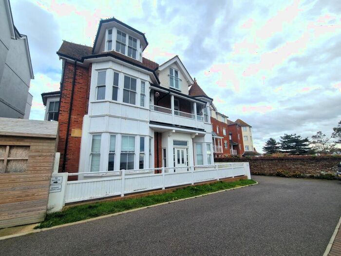 2 Bedroom Apartment To Rent In Sea Road, Westgate, CT8