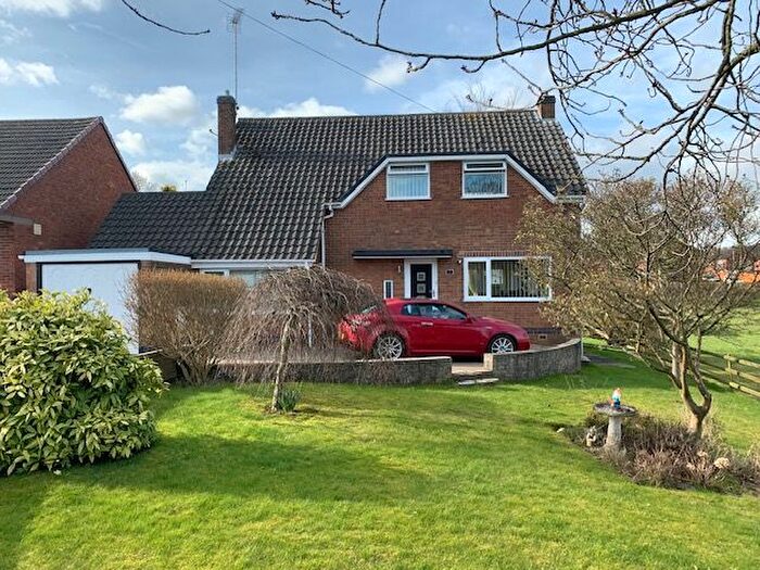 4 Bedroom Detached House For Sale In York Close, Midway, Swadlincote, Derbyshire, DE11