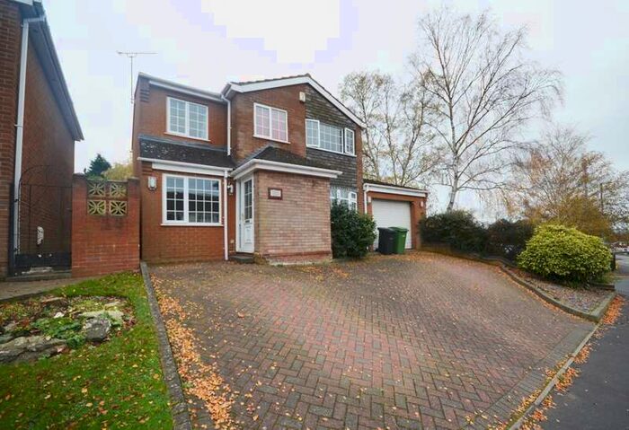 5 Bedroom Detached House To Rent In Northway, Dudley, West Midlands, DY3