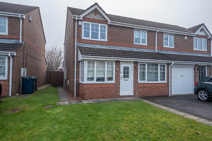 4 Bedroom Semi Detached House For Sale In Brightlea, Birtley., DH3