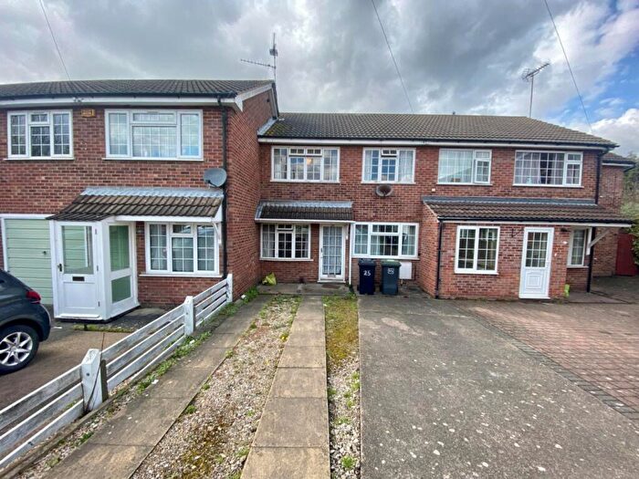 4 Bedroom House To Rent In Myrtle Grove, Nottingham, NG9