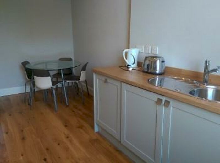 2 Bedroom Flat To Rent In Montgomery Street, Hillside, Edinburgh, EH7