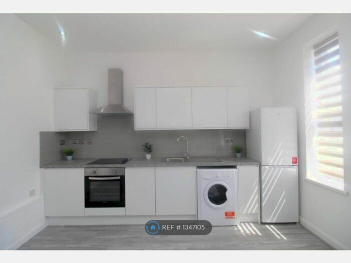 1 Bedroom Flat To Rent In Roath, Cardiff, CF24