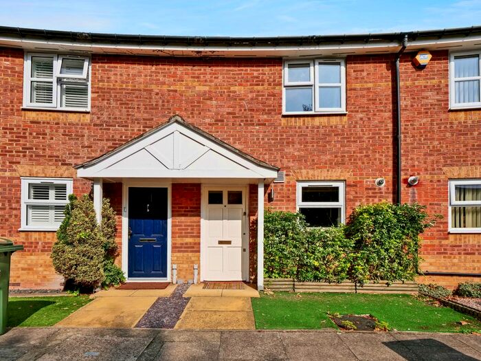 2 Bedroom Terraced House To Rent In Stowage, London, SE8