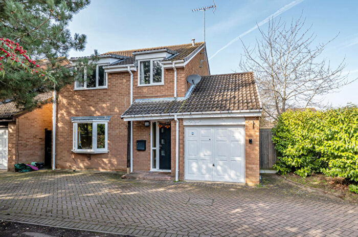 4 Bedroom Detached House For Sale In Eriswell Close, Lower Earley, Reading, RG6