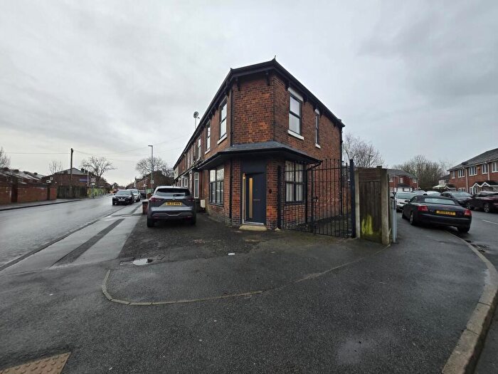 3 Bedroom Terraced House To Rent In Abbey Hey Lane, Abbey Hey, Manchester, M18