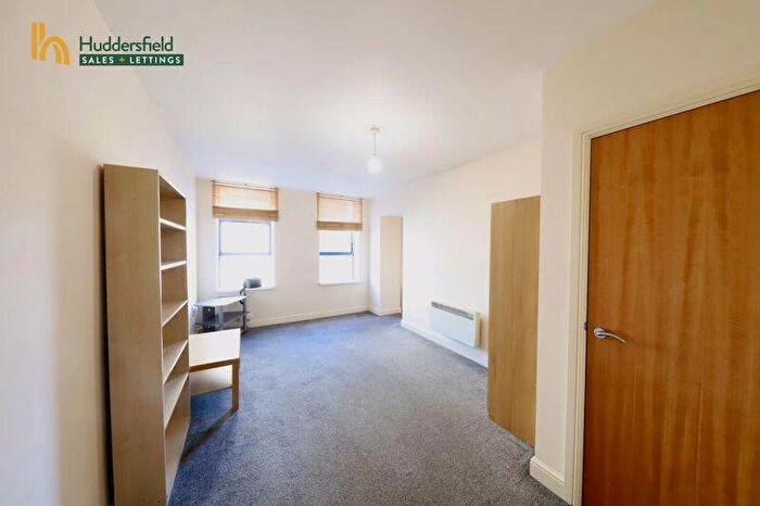 1 Bedroom Flat To Rent In Water Street, Huddersfield, HD1