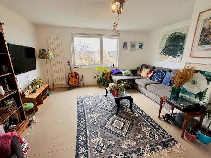 2 Bedroom Flat To Rent In Priory Crescent, London, , Upper Norwood, London, SE19