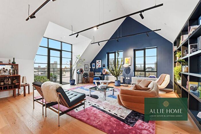 3 Bedroom Flat For Sale In Orchard Pl, Goodluck Hope, E14