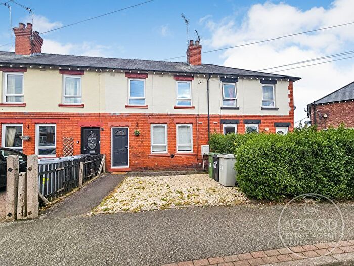 3 Bedroom Terraced House To Rent In Parkagate Road, Macclesfield, SK11