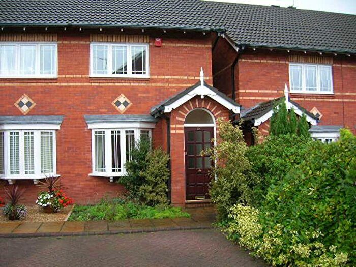 2 Bedroom House To Rent In Eldon Road, Macclesfield (), SK10