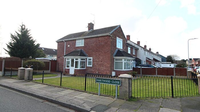 2 Bedroom Link Detached House For Sale In Hartwood Close, Liverpool, L32