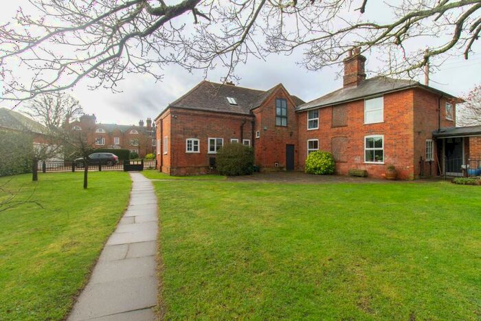 3 Bedroom Semi-Detached House To Rent In Mortimer Lane, Mortimer, Reading, RG7