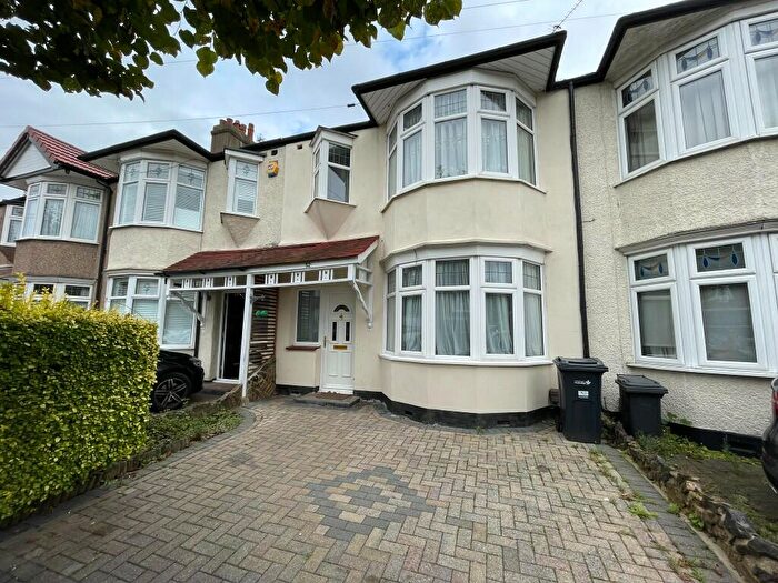 3 Bedroom Terraced House To Rent In Cypress Grove, Ilford, London, IG6