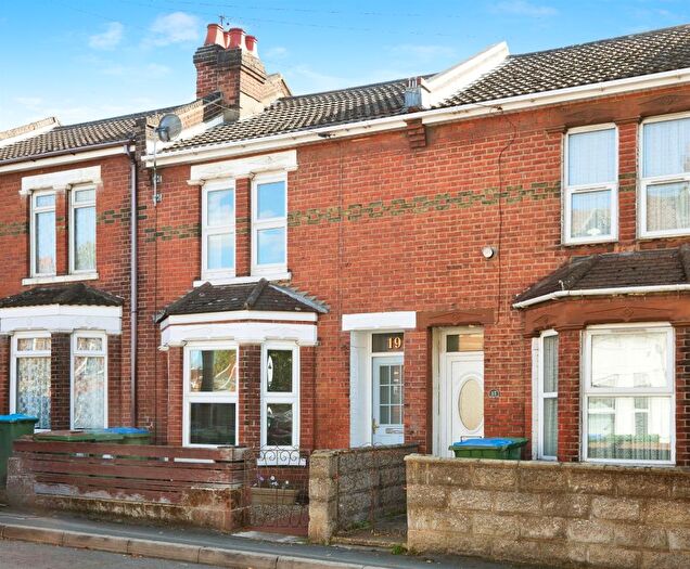 2 Bedroom Terraced House For Sale In Foundry Lane, Southampton, SO15