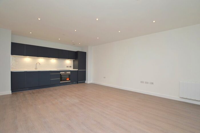 2 Bedroom Flat To Rent In Beckenham Road, Beckenham, BR3