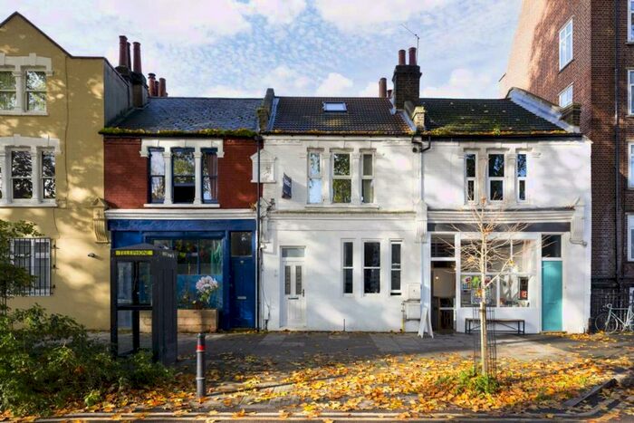 2 Bedroom Bungalow To Rent In Shacklewell Lane, Dalston, E8