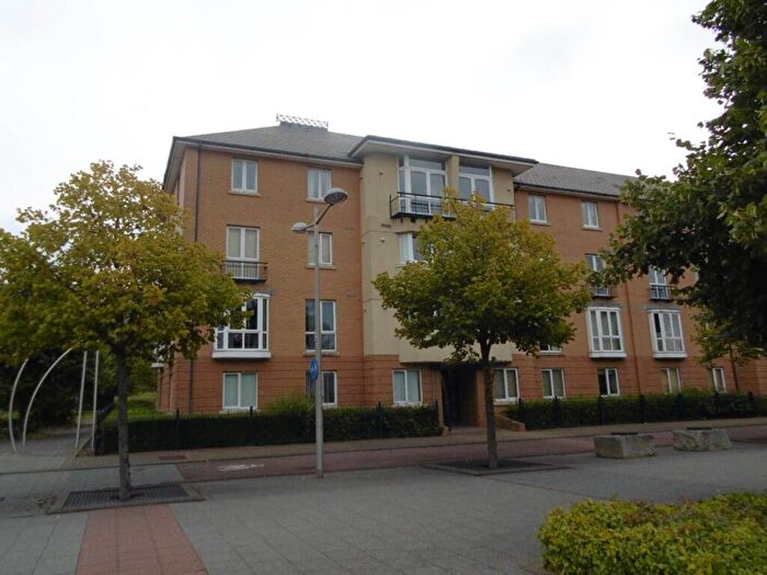 2 Bedroom Flat To Rent In Aprilia House, Lloyd George Avenue, Cardiff Bay, CF10