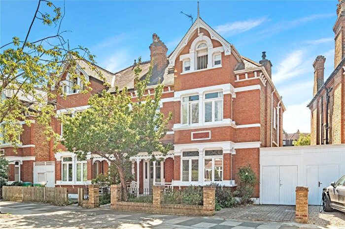 5 Bedroom Semi Detached House To Rent In Lebanon Park, Twickenham, TW1