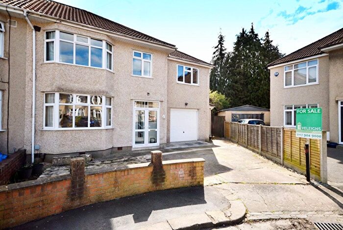 4 Bedroom End Terrace House For Sale In Bartonia Grove, Bristol, BS4