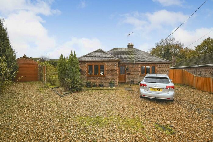 3 Bedroom Detached Bungalow For Sale In Hillside Close, Middleton, King's Lynn PE32