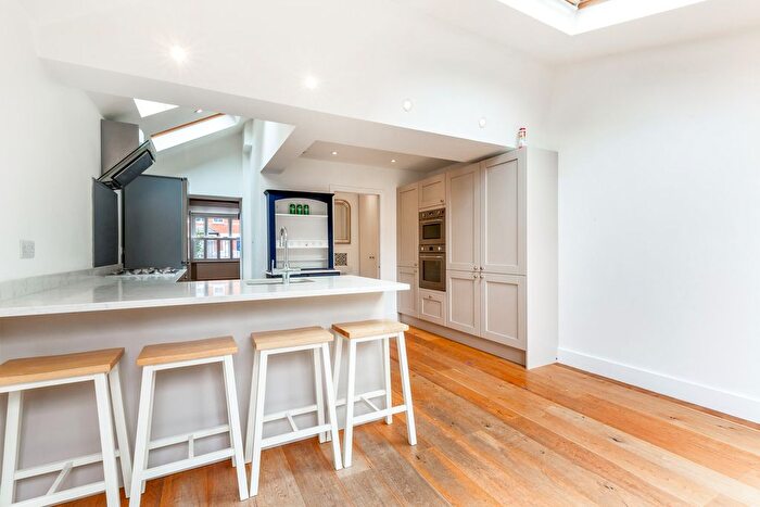 4 Bedroom Property To Rent In Amity Grove, London, SW20