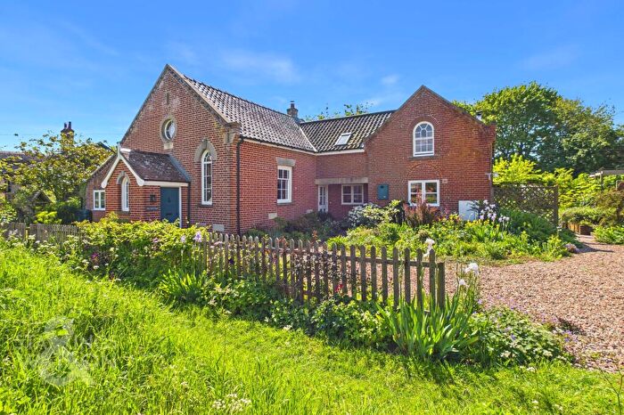 5 Bedroom Detached House For Sale In Long Green, Wortham, Diss, IP22