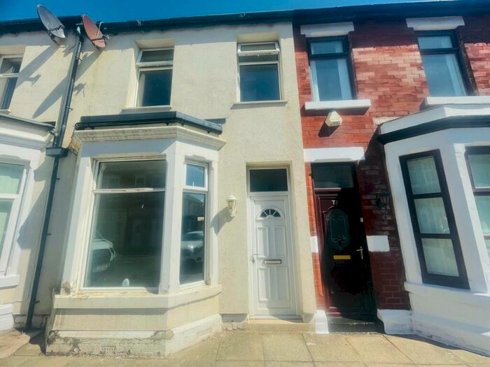 4 Bedroom Terraced House To Rent In Erdington Road, Blackpool, Lancashire, FY1