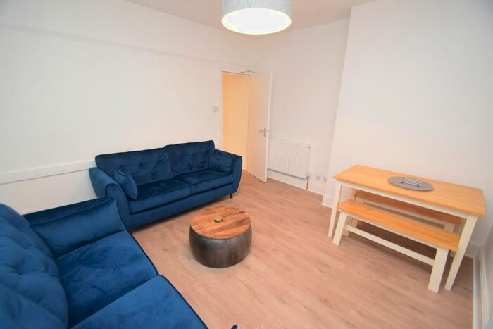 5 Bedroom Flat To Rent In Arwenack Street, Falmouth, TR11