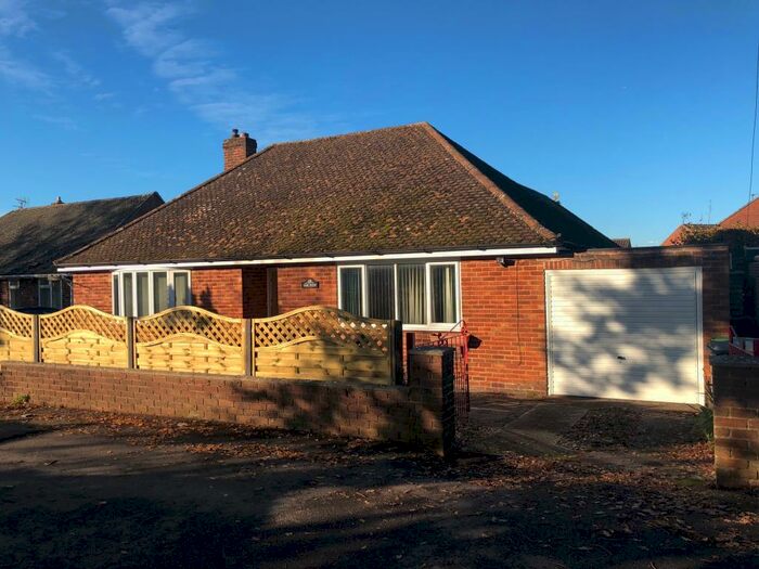 3 Bedroom Detached Bungalow To Rent In Newbury, Berkshire, RG14