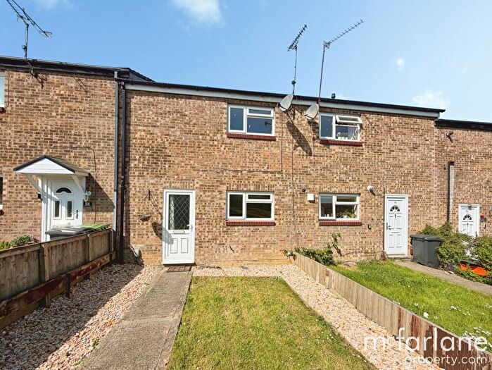 3 Bedroom Terraced House For Sale In Oakham Close, Toothill, SN5