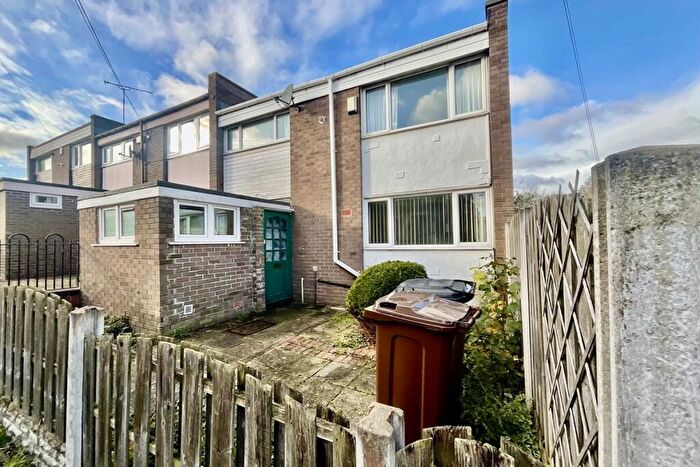 3 Bedroom End Of Terrace House For Sale In Badger Drive, Sheffield, Sheffield, S13