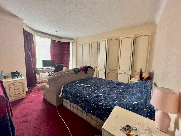 5 Bedroom End Of Terrace House To Rent In Harborough Road, Southampton, Hampshire, SO15